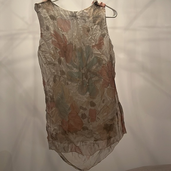 TOP - Picture 2 of 6